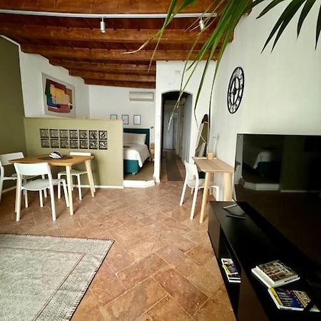 شقة Splendido Bilocale In Via Madonnina, Zona Brera ميلان المظهر الخارجي الصورة