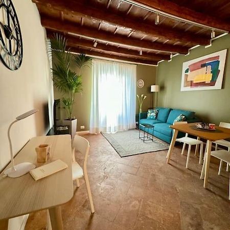 شقة Splendido Bilocale In Via Madonnina, Zona Brera ميلان المظهر الخارجي الصورة