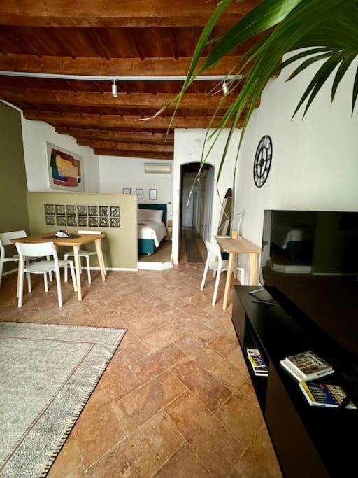 شقة Splendido Bilocale In Via Madonnina, Zona Brera ميلان المظهر الخارجي الصورة