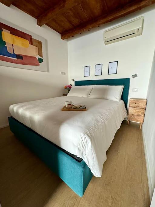 شقة Splendido Bilocale In Via Madonnina, Zona Brera ميلان المظهر الخارجي الصورة